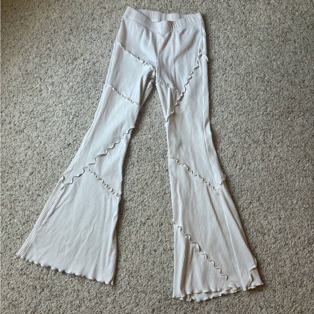 Brand Target Wild Fable Crème Flare Leggings| Size XS| Color Crème
